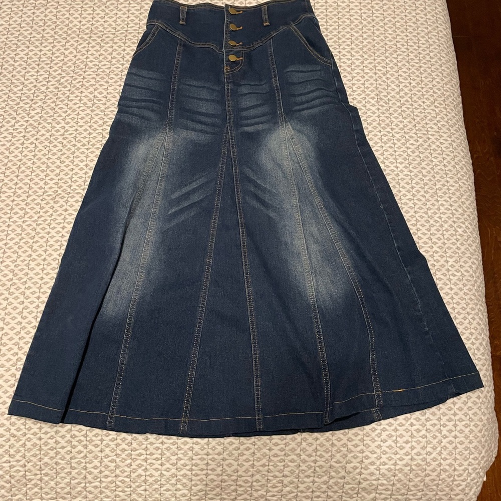 Stylish Denim Maxi Skirt